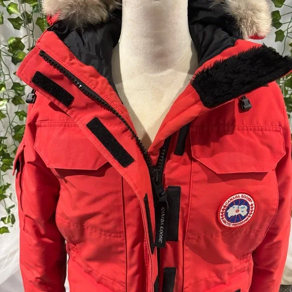 Women’s Canada Goose Expedition Parka - Picture 5 of 16